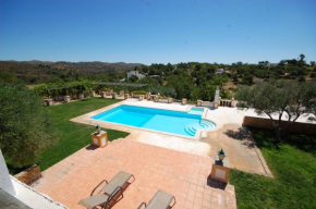 4 bedrooms villa with lake view private pool and jacuzzi at Tavira